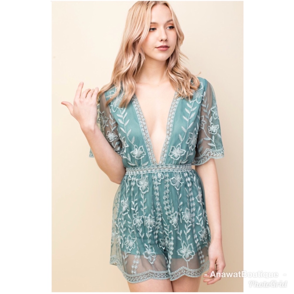 Talia Embroidered Lace Romper - Picture 4 of 8